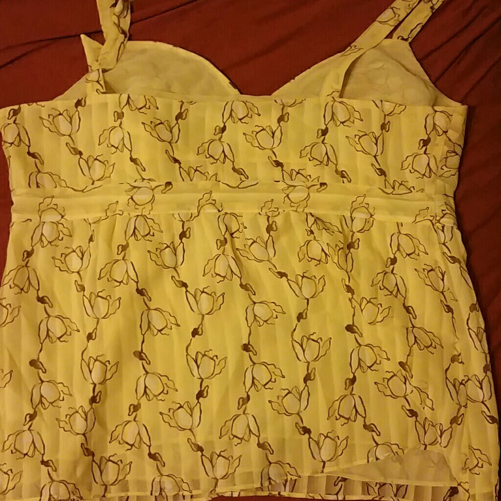 Top - Picture 2 of 2
